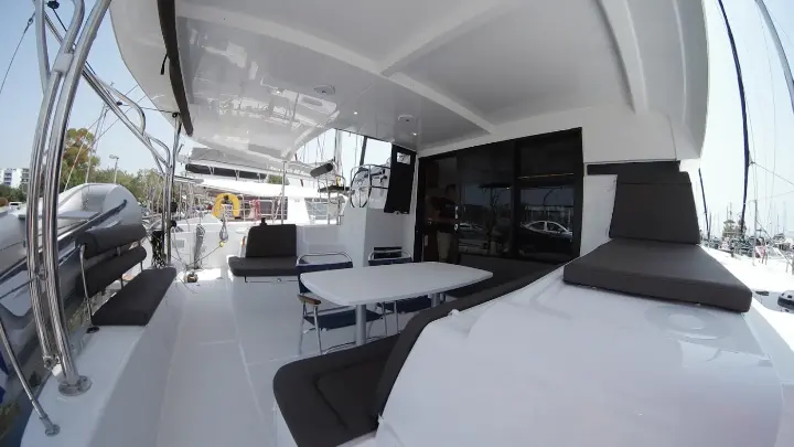 Lagoon 42 - 