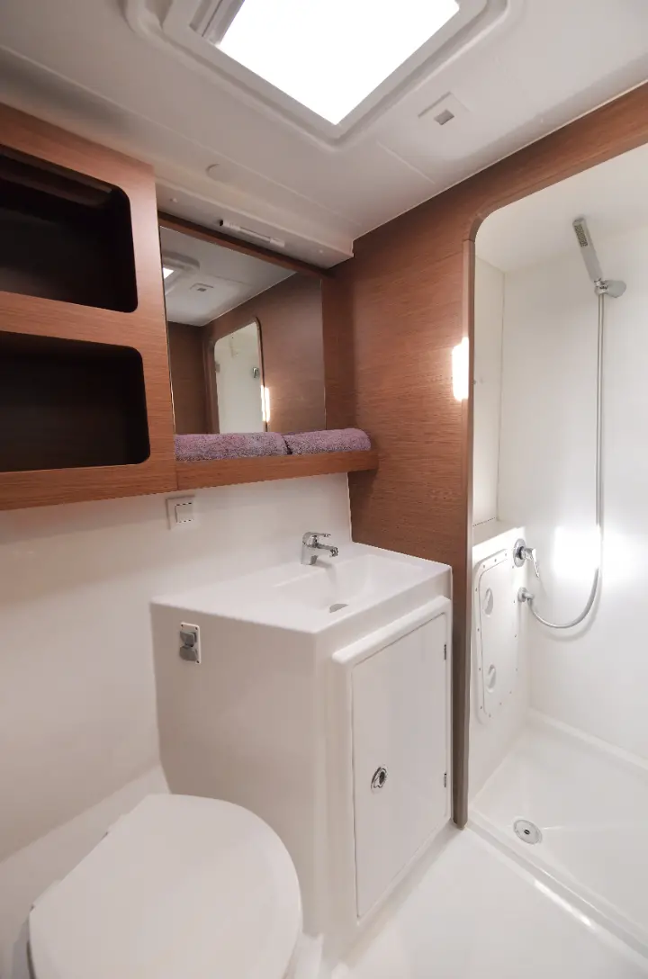 Lagoon 42 - 