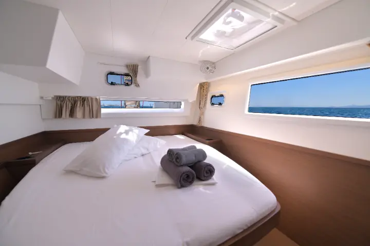 Lagoon 42 - 