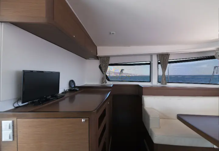 Lagoon 42 - 