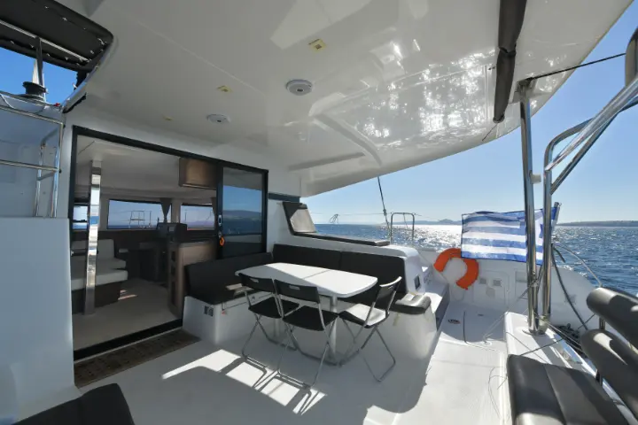 Lagoon 42 - 