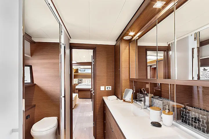 Lagoon 52 F owner version - 