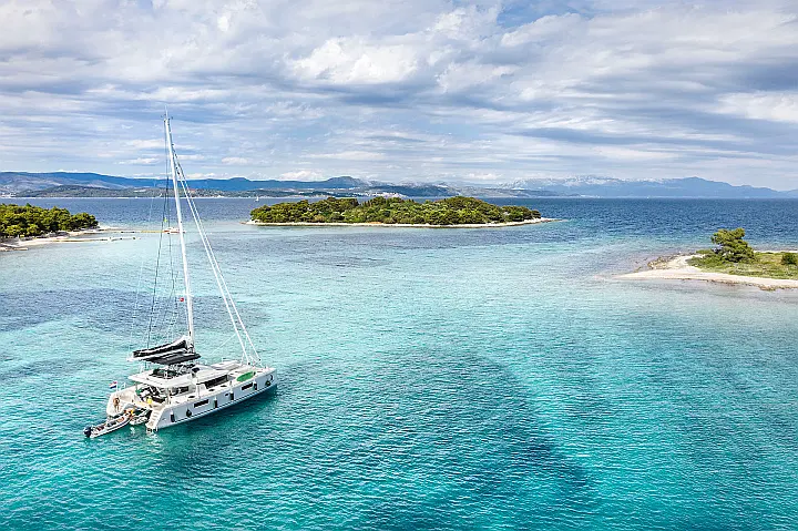 Lagoon 52 F owner version - 