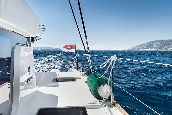 Lagoon 52 F owner version - 