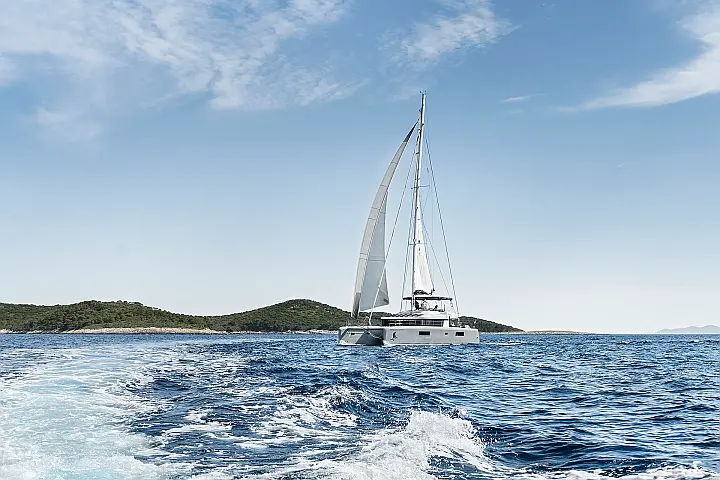 Lagoon 52 F owner version - 