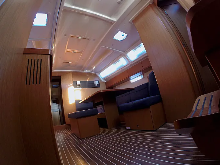 Bavaria Cruiser 46 - Internal image