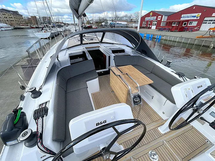 Hanse 458.3 - 