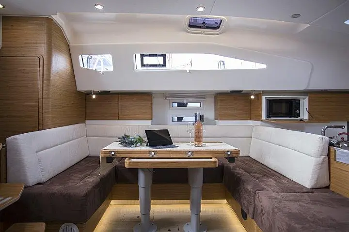 Elan Impression 50 (5+1cabins / 2+1 toilet) - 
