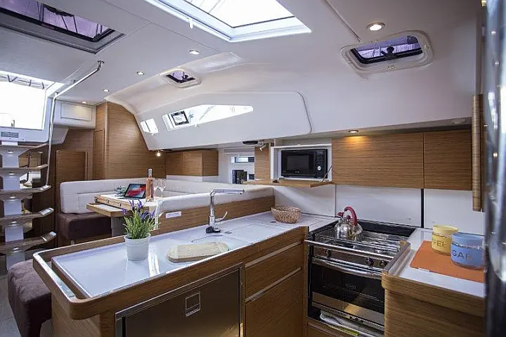Elan Impression 50 (5+1cabins / 2+1 toilet) - 