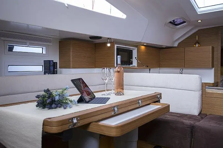 Elan Impression 50 (5+1cabins / 2+1 toilet) - 