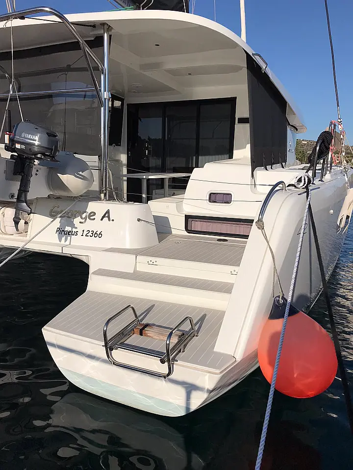 Lagoon 42 (4 Dbl / 2 singles 12) - 