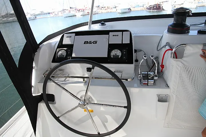 Lagoon 42 (4 Dbl / 2 singles 12) - 