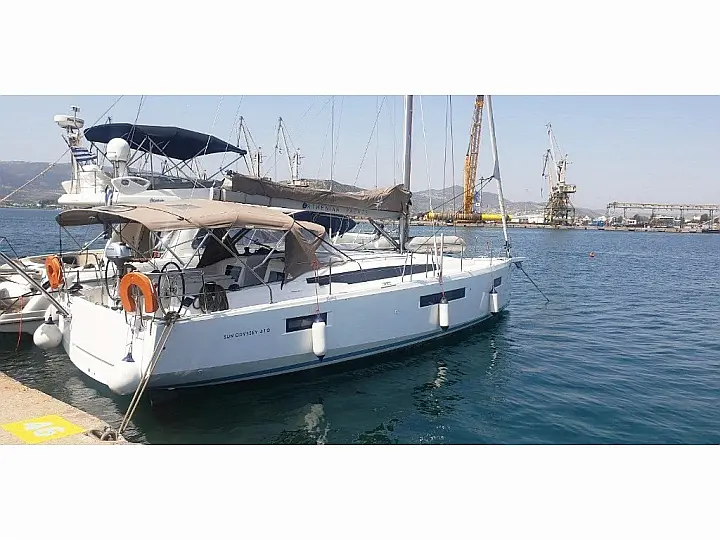 Sun Odyssey 410 - External image