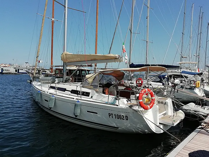 Dufour 405 GL - External image