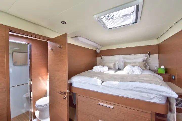 Lagoon 620  - 