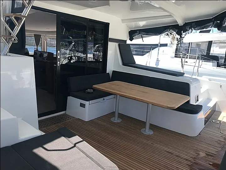 Lagoon 42 - 