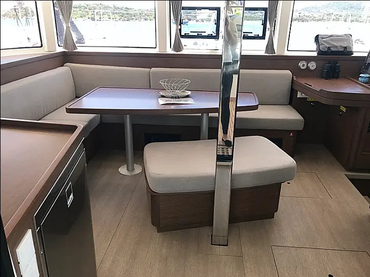 Lagoon 42 - 