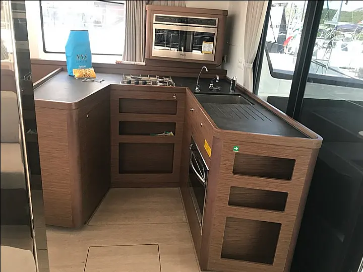 Lagoon 42 - 