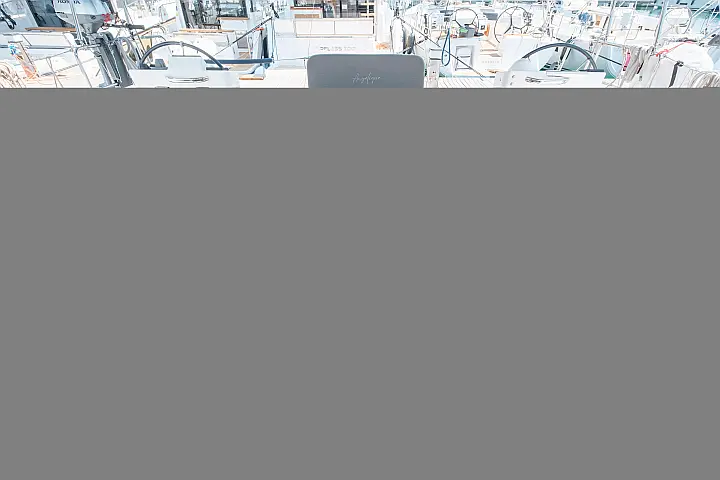 Dufour 470 owner layout - 