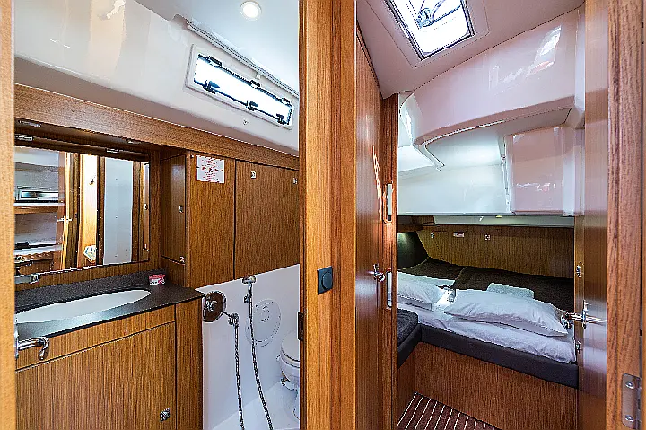 Bavaria Cruiser 56 - 