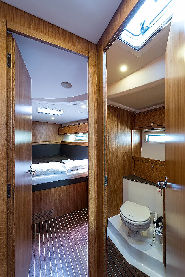 Bavaria Cruiser 56 - 