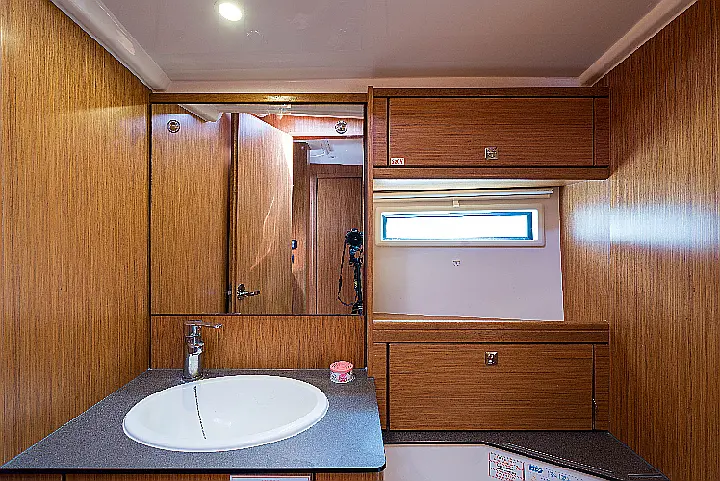 Bavaria Cruiser 56 - 