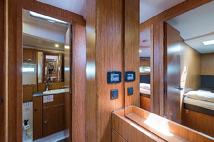 Bavaria Cruiser 56 - 