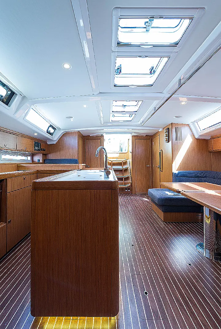 Bavaria Cruiser 56 - 