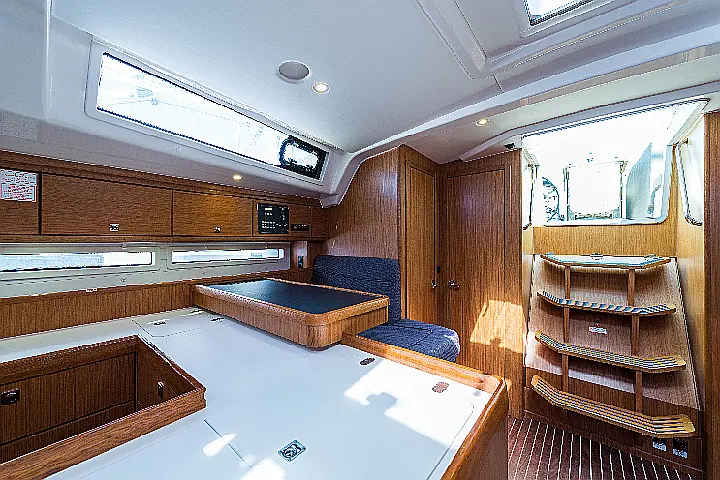 Bavaria Cruiser 56 - 