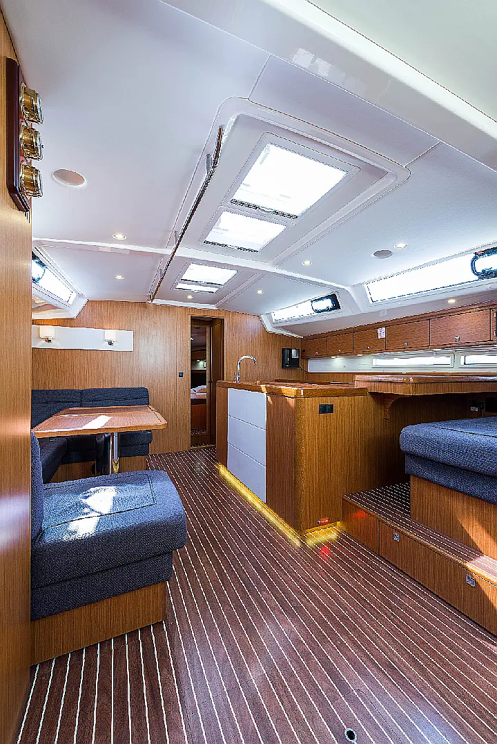 Bavaria Cruiser 56 - 