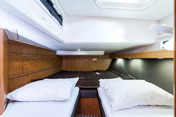 Bavaria Cruiser 56 - 