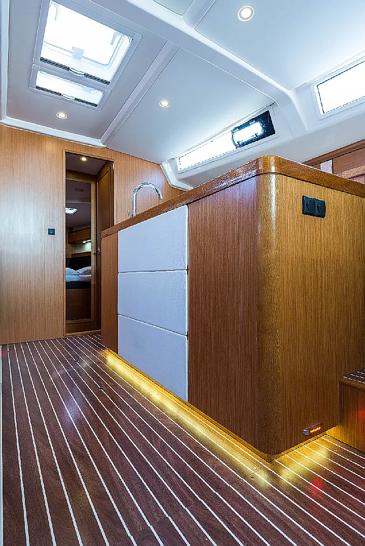 Bavaria Cruiser 56 - 