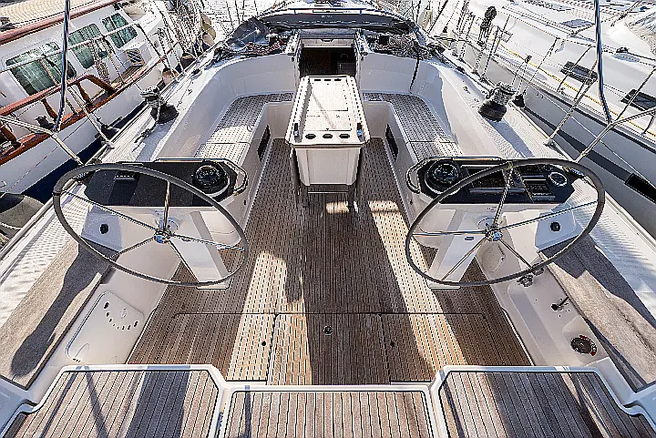Bavaria Cruiser 56 - 