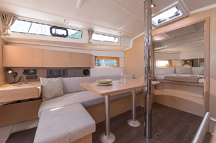 Oceanis 38.1 - 