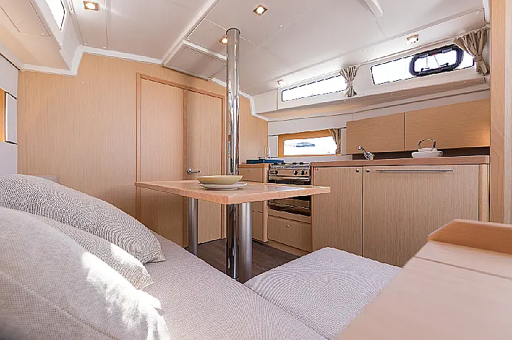 Oceanis 38.1 - 