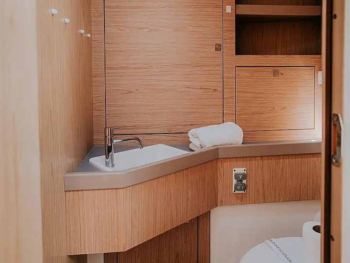 Beneteau Oceanis 48 - 