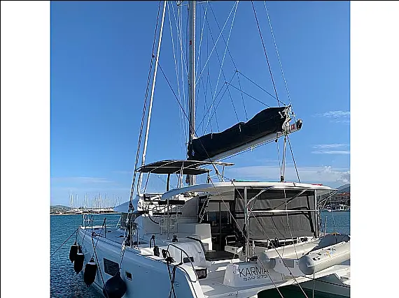 Lagoon 42