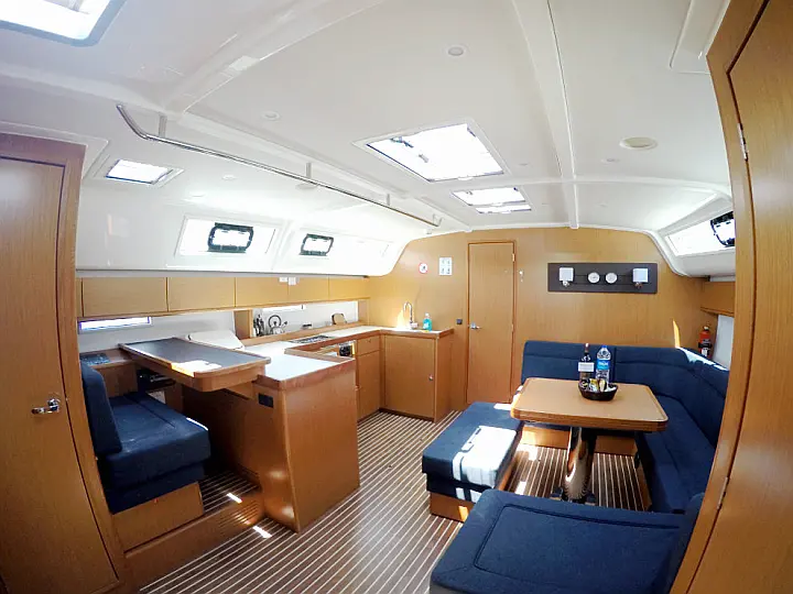 Bavaria Cruiser 51 - 