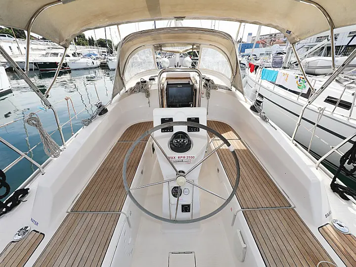 Bavaria 36 Cruiser - 