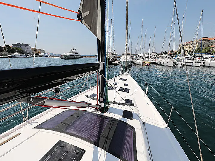 Dufour 560 - 