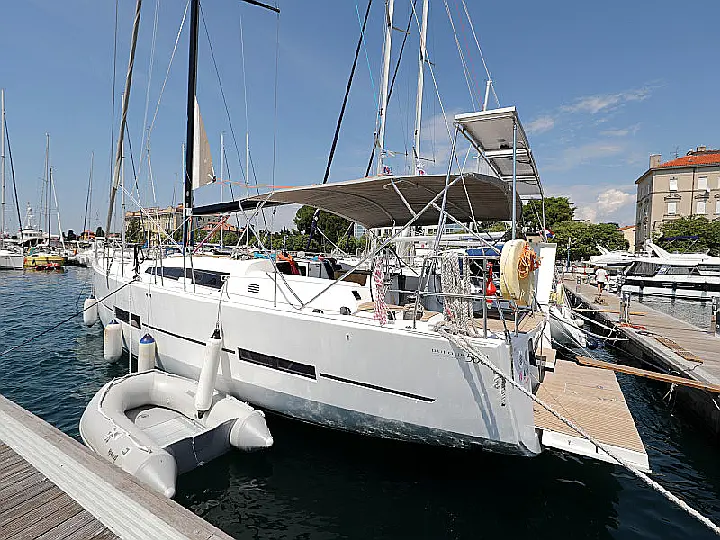 Dufour 560 - 