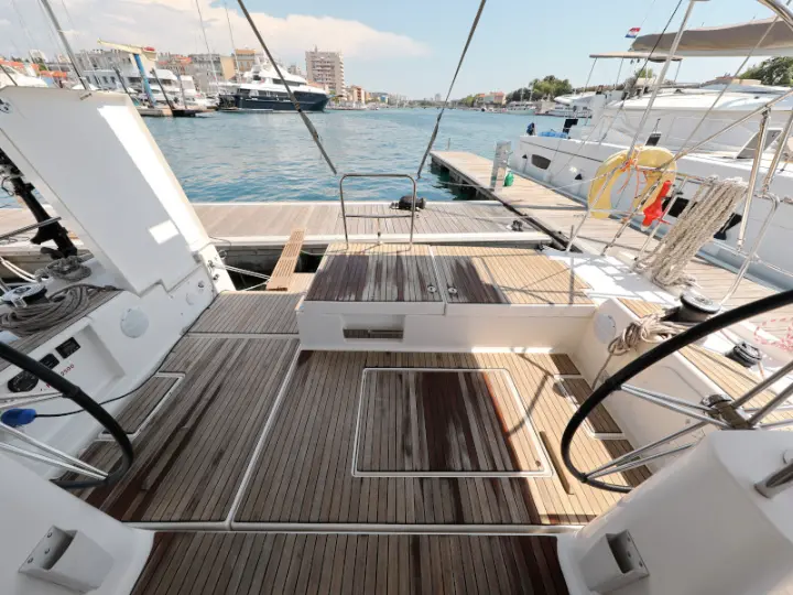 Dufour 560 - 