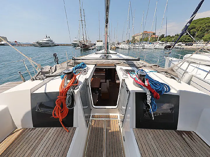 Dufour 560 - 