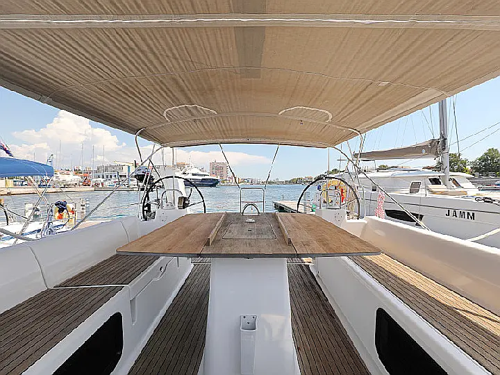 Dufour 560 - 