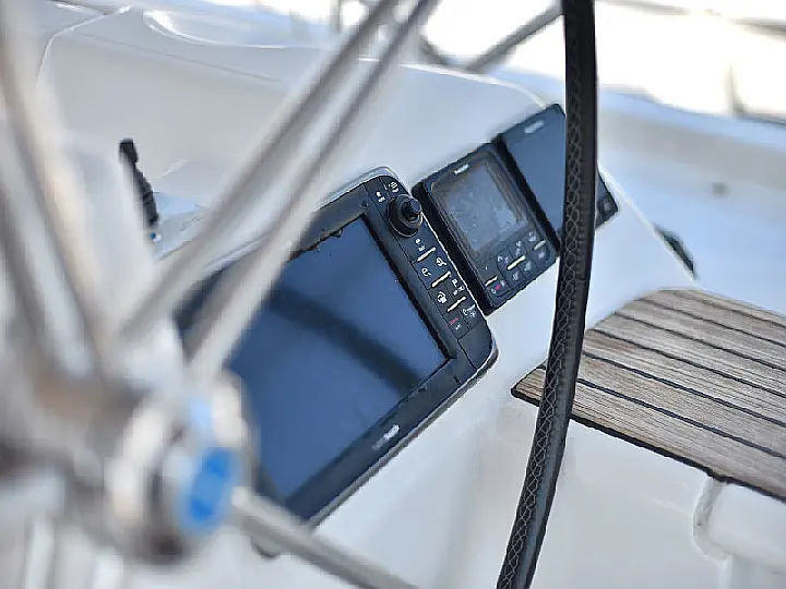 Dufour 560 - 