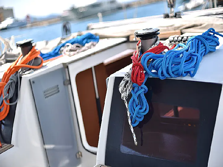 Dufour 560 - 