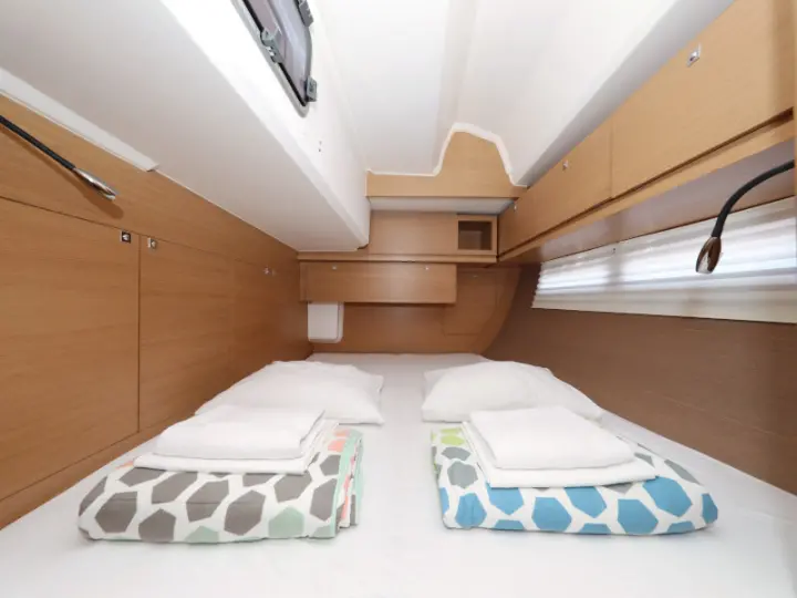 Dufour 560 - 
