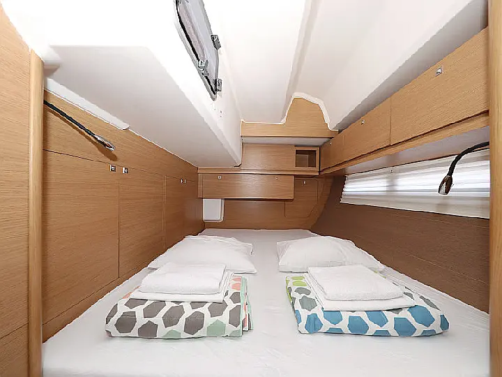 Dufour 560 - 