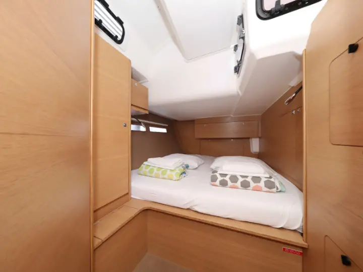 Dufour 560 - 