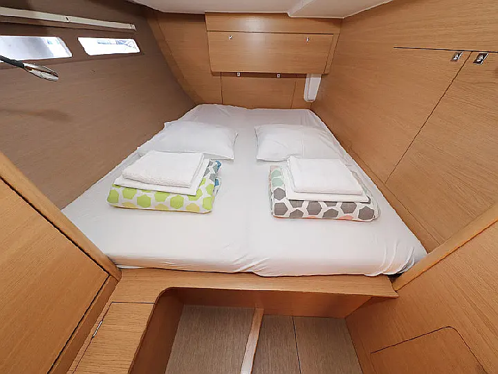 Dufour 560 - 